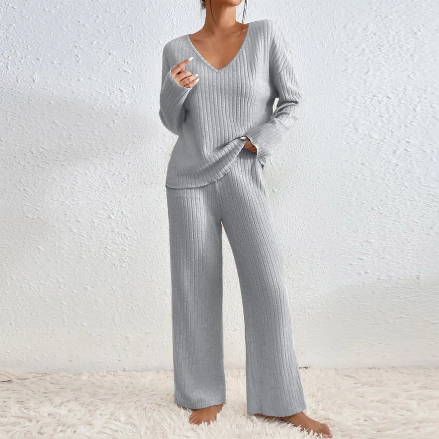 Sofía | Conjunto de dos piezas con pantalón recto y top de escote en V