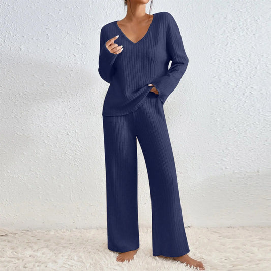 Sofía | Conjunto de dos piezas con pantalón recto y top de escote en V